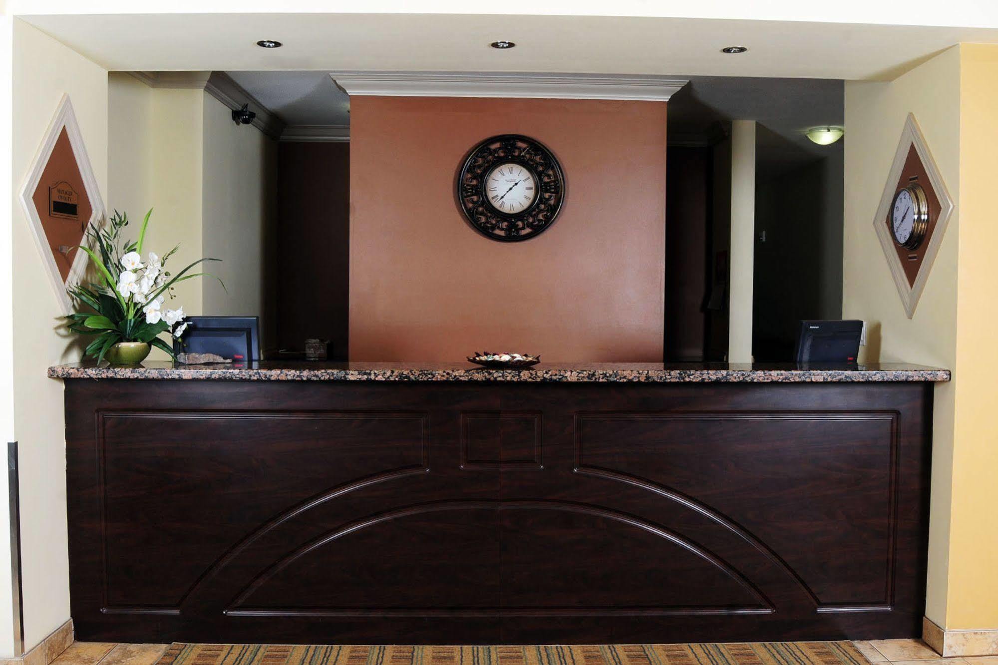 Trend Mountain Hotel & Conference Centre Tumbler Ridge Interior photo